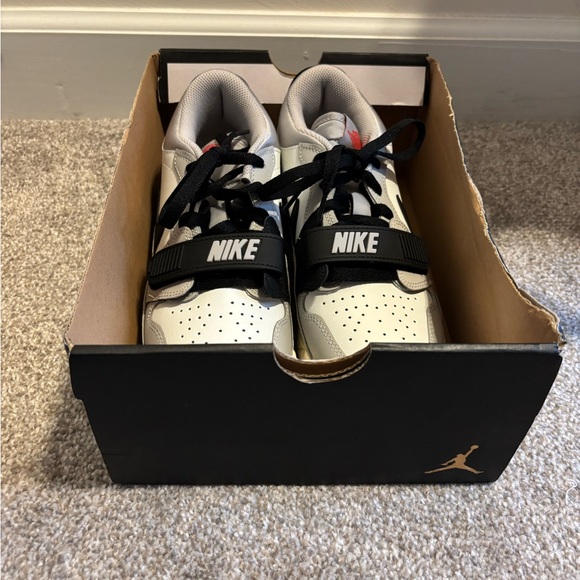 NIB Nike Jordan Legacy 312 Low Youth 6 - Picture 8 of 9